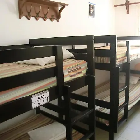 Santorini Camping&hostel Ostello