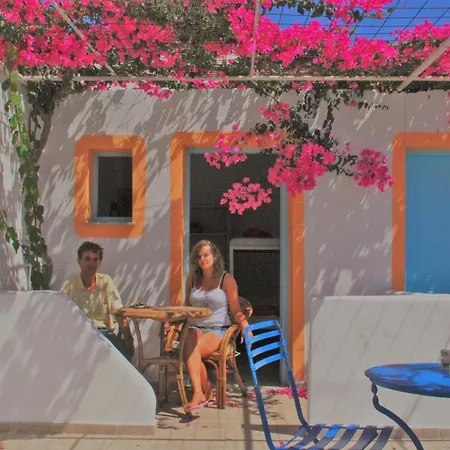 Santorini Camping&hostel