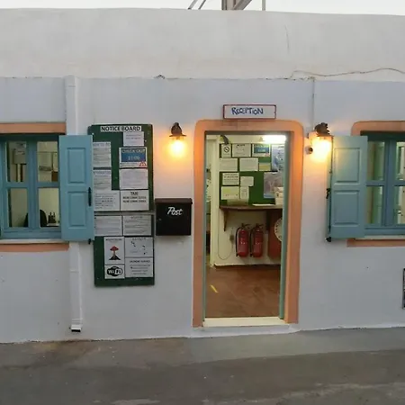 Santorini Camping&hostel Ostello
