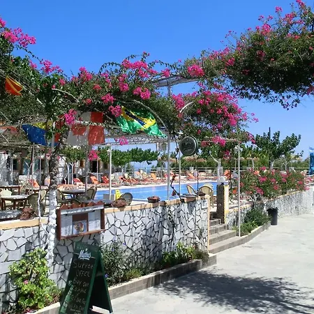 Santorini Camping&hostel Fira (Santorini)