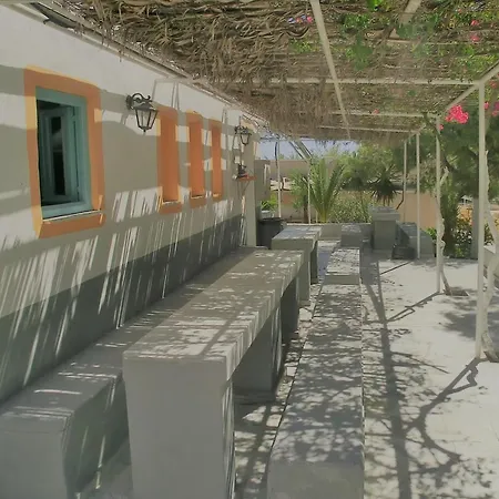Santorini Camping&hostel *