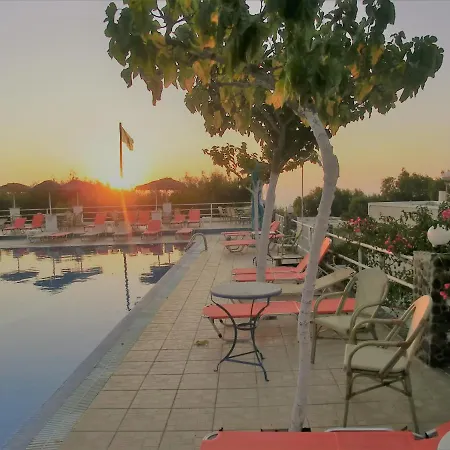 Ostello Santorini Camping&hostel *