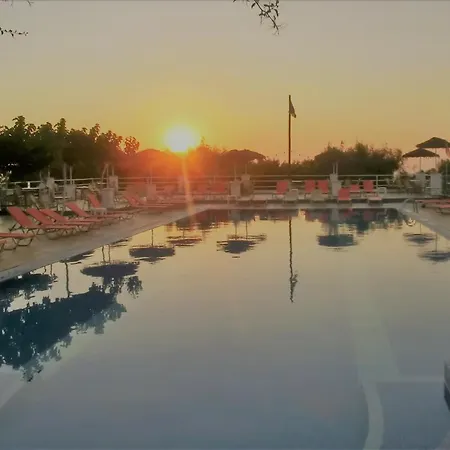 Ostello Santorini Camping&hostel Fira (Santorini)