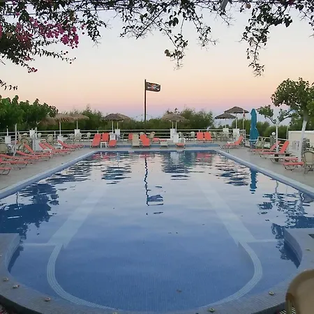 Albergue Santorini &