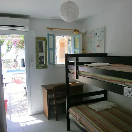 Santorini & Albergue *