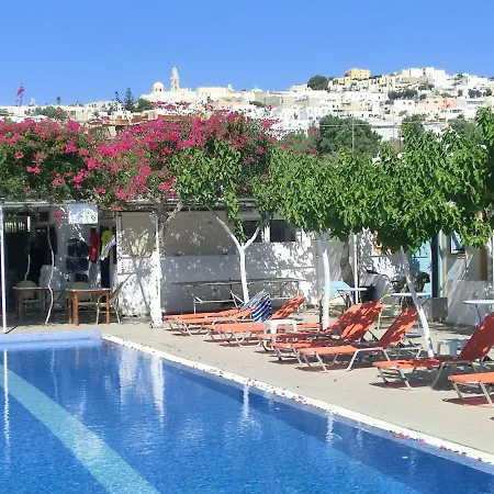 Santorini & Hostel *