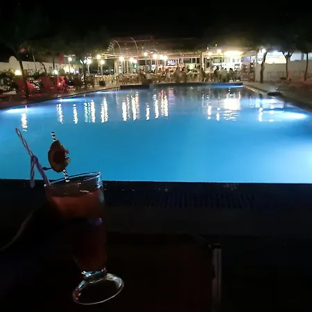 Santorini & Hostel *
