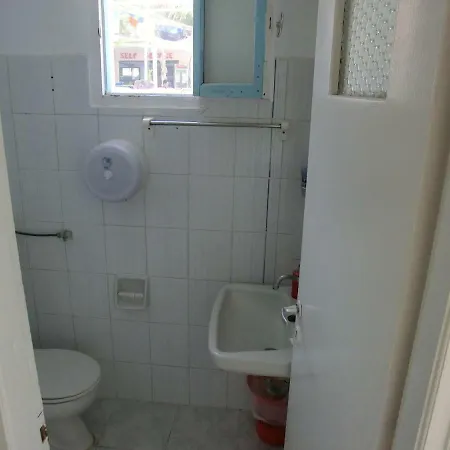 Hostel Santorini & *