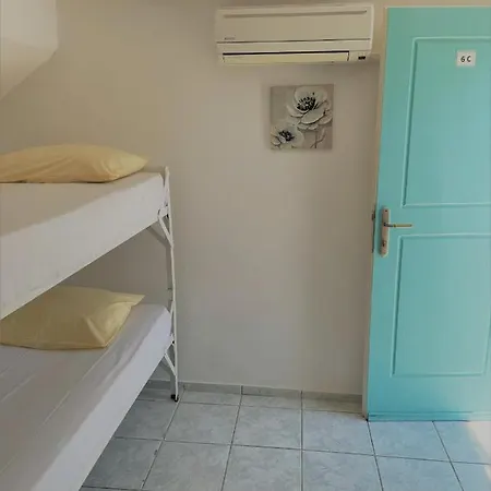 Santorini & Albergue *