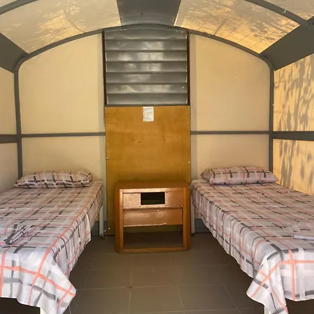 Albergue Santorini &