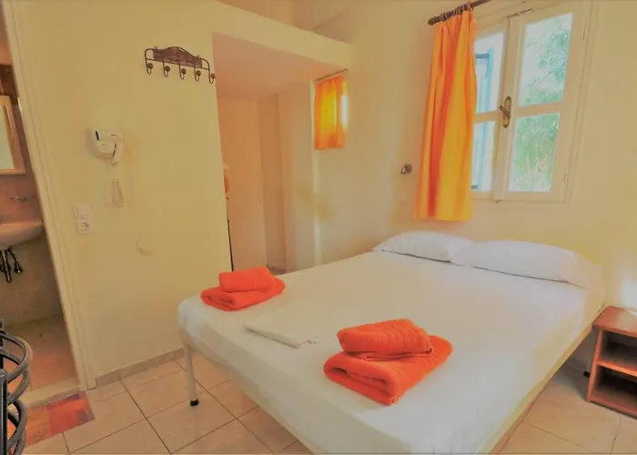 Santorini & Hostel Fíra