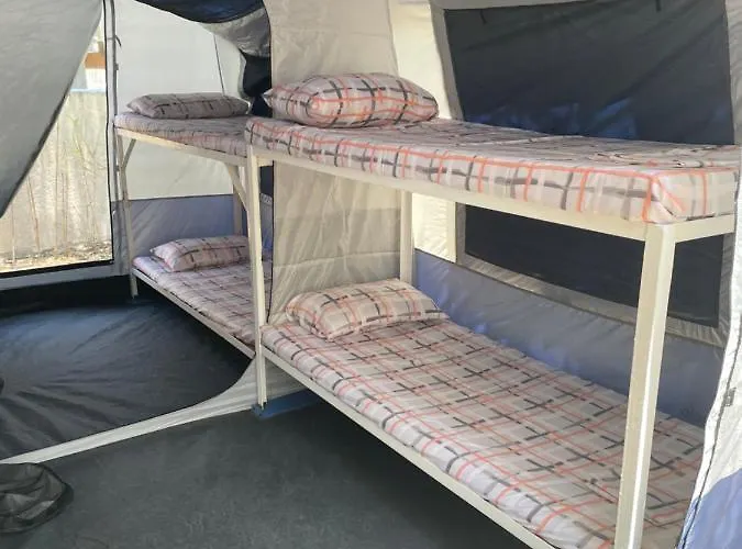 אכסניה Santorini &